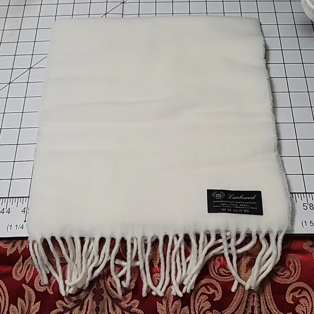 Woman's Luxury Scarf - 100% Wool -‎ Cream